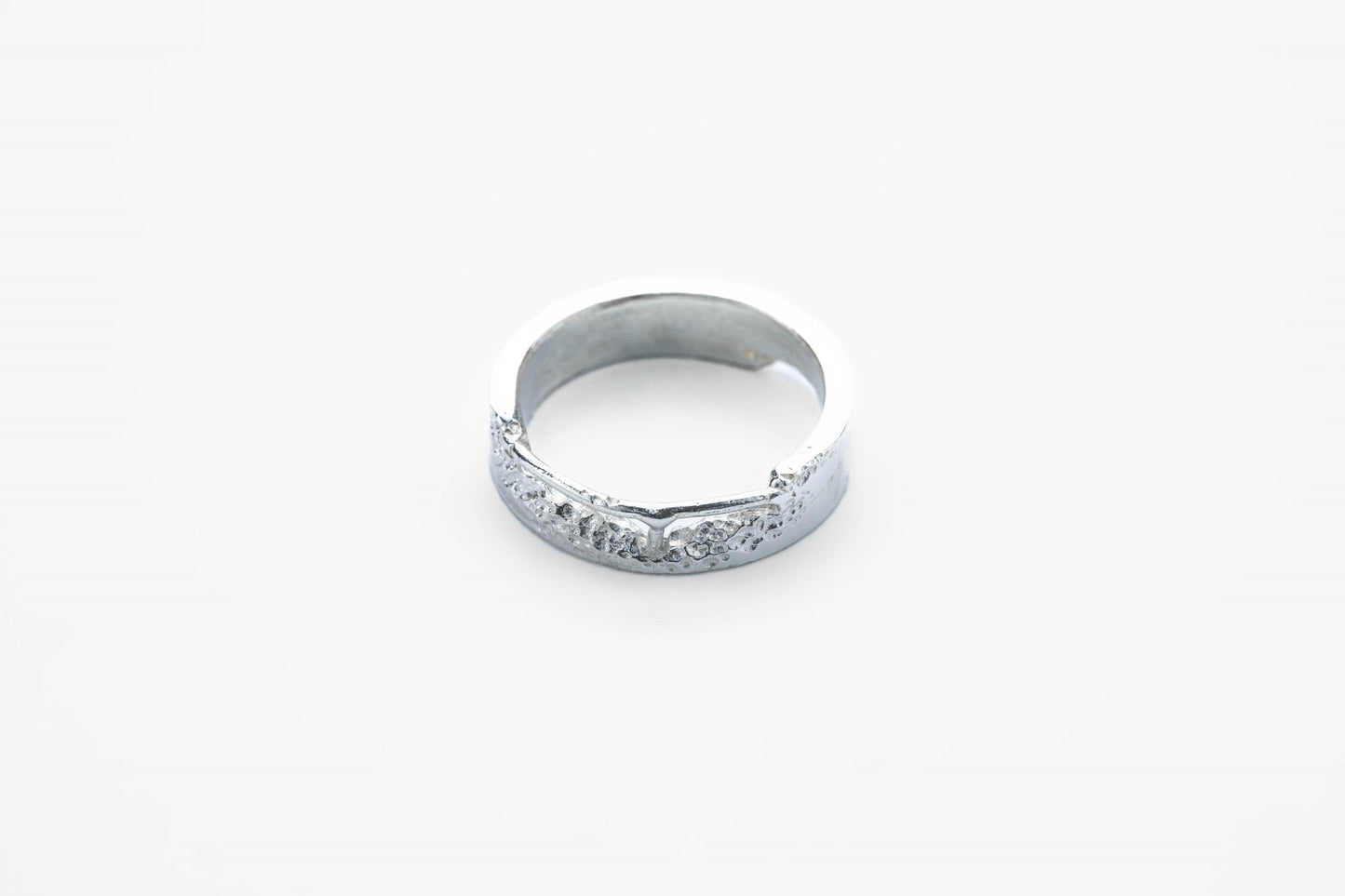 RAW-28 Ring