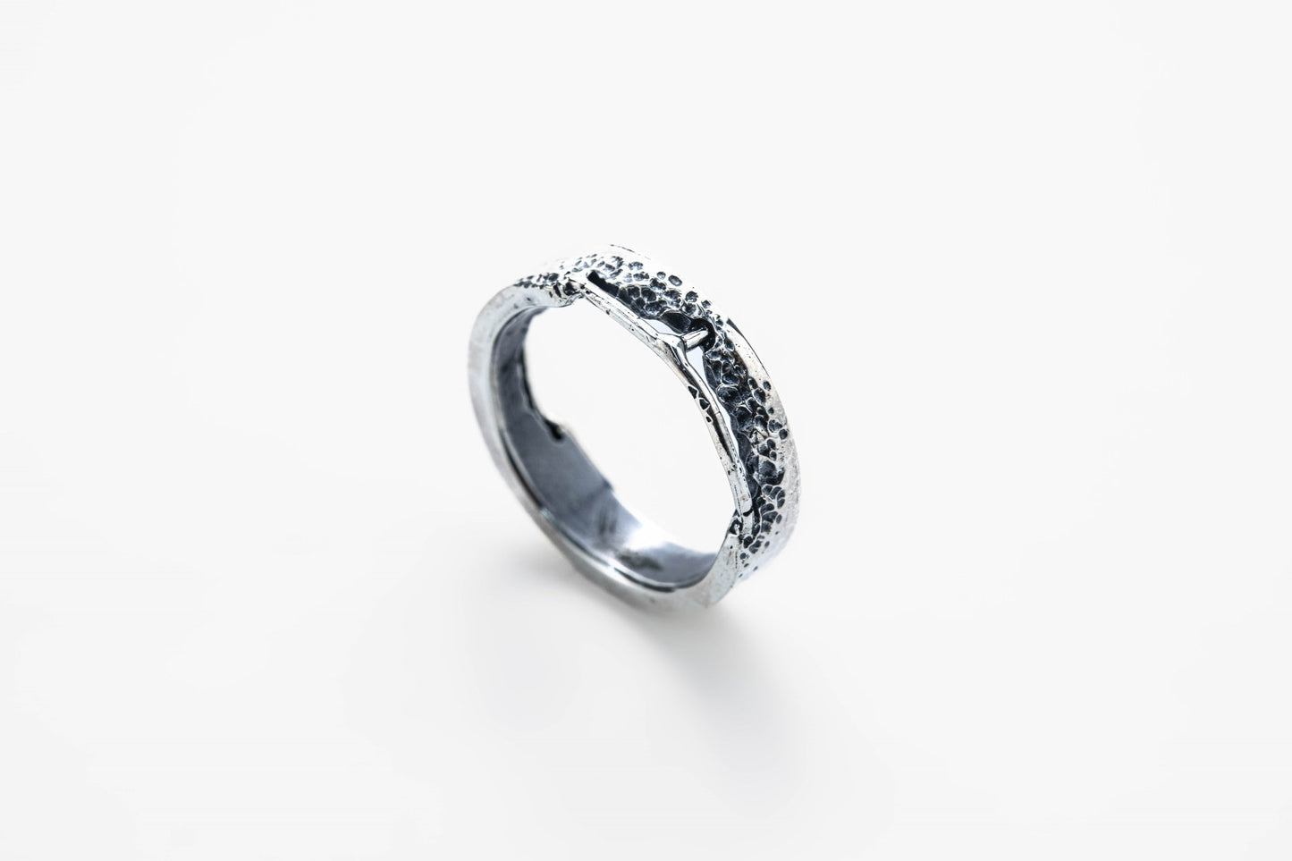 RAW-28 Ring